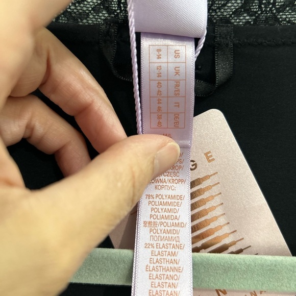 NWT Savage X Fenty By Rihanna Black Lace Trimmed Robe Size M/L Sexy Lingerie - Picture 10 of 11